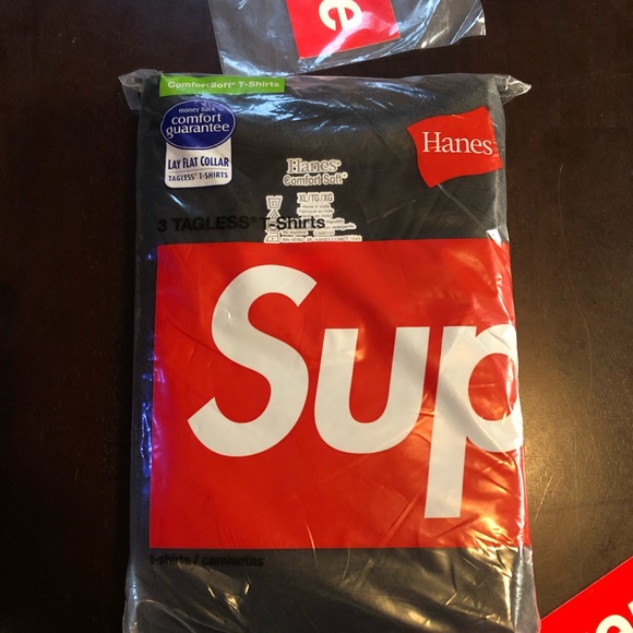Supreme/Hanes 3 pack black t-shirts - Picture 1 of 2
